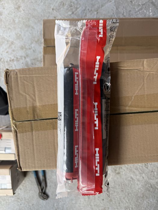 Бетонный клей HILTI