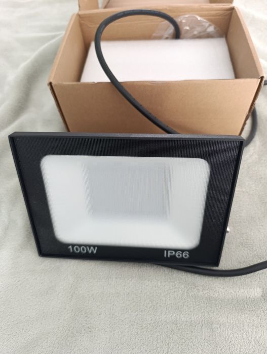 Set 2 proiectoare led 100 W