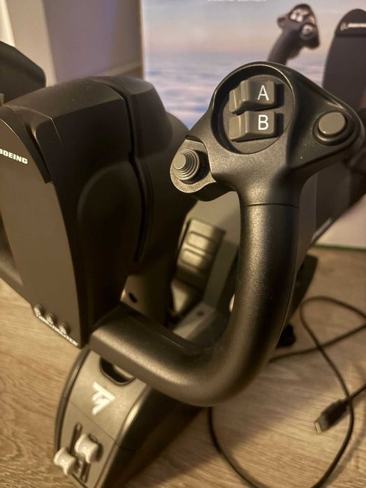 Thrustmaster Boeing Yoke + Throttle