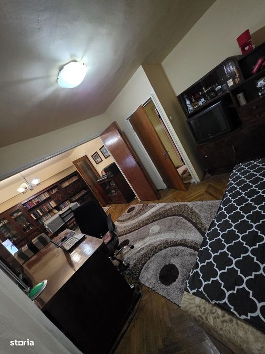 AG. Avantaj imobiliare ap. 4 cam centru zona Mercur