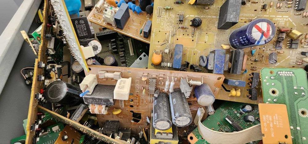 Б/У Платы от электронных устройств. продаю в килограммах.