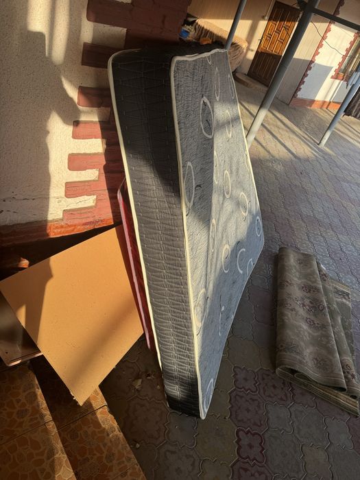 Продам матрас, в хорошем состоянии