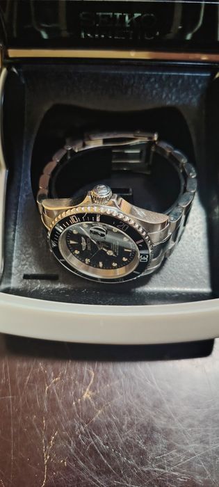 Часовник Invicta автомат