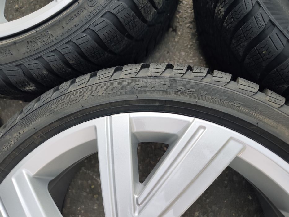 225/40/18" 4бр Pirelli Sotozero 3,dot4524,7mm