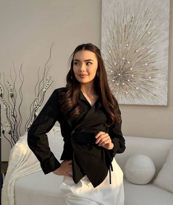 В наличии рубашка