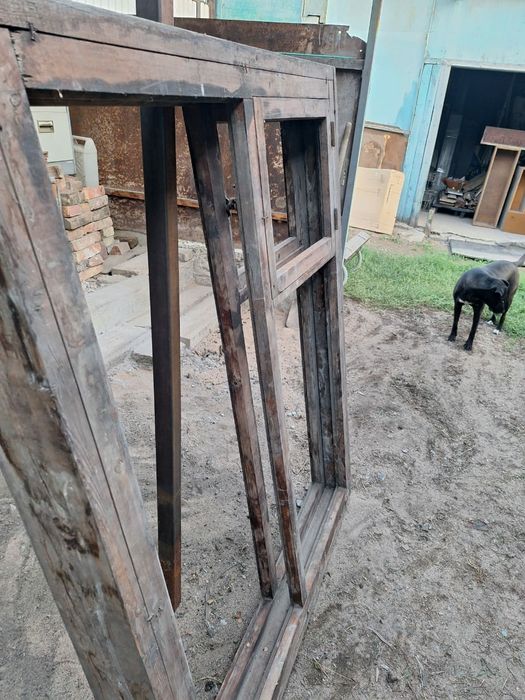 Продам оконные рамы