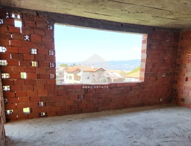 Прекрасна еднофамилна къща в гр. Сапарева баня