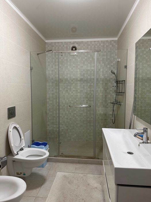 Сдается 8-ми комнатная квартира