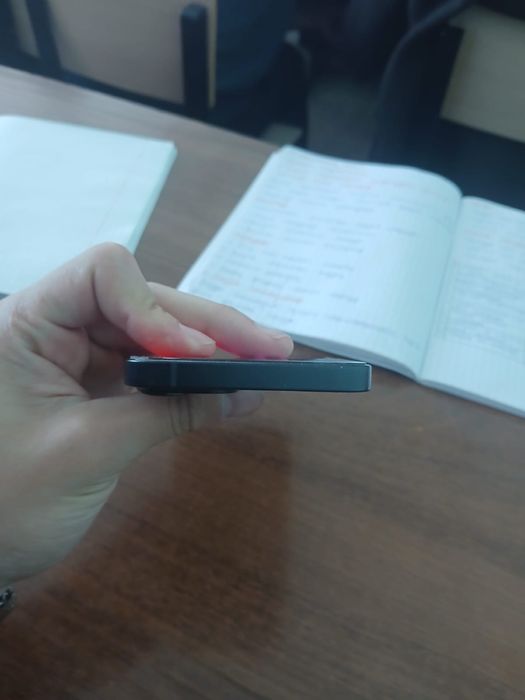 Iphone 13 128гб в отличном состоянии