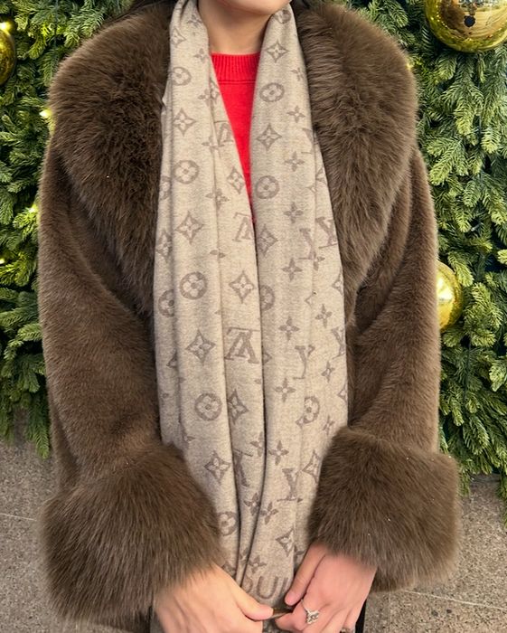 Женская эко-шуба.