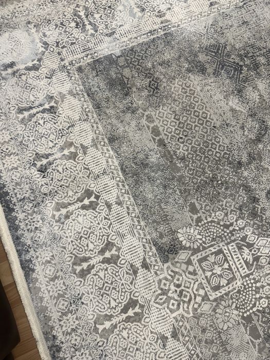 Продам ковер 2,50х3,50. Отличное состояние