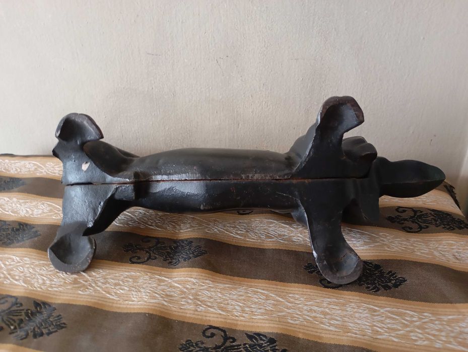 Стъргалка за обувки във формата на дакел