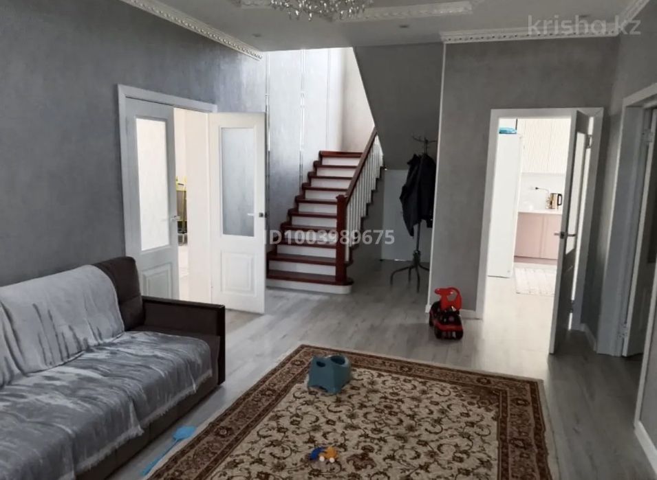 Сдам в аренду дом долгосрочно.