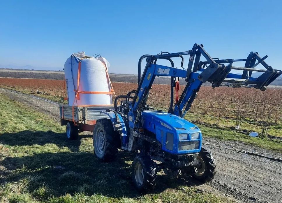 BCS LOMBARDINI Vând tractor BCS Lombardini 2017 + excavator spate