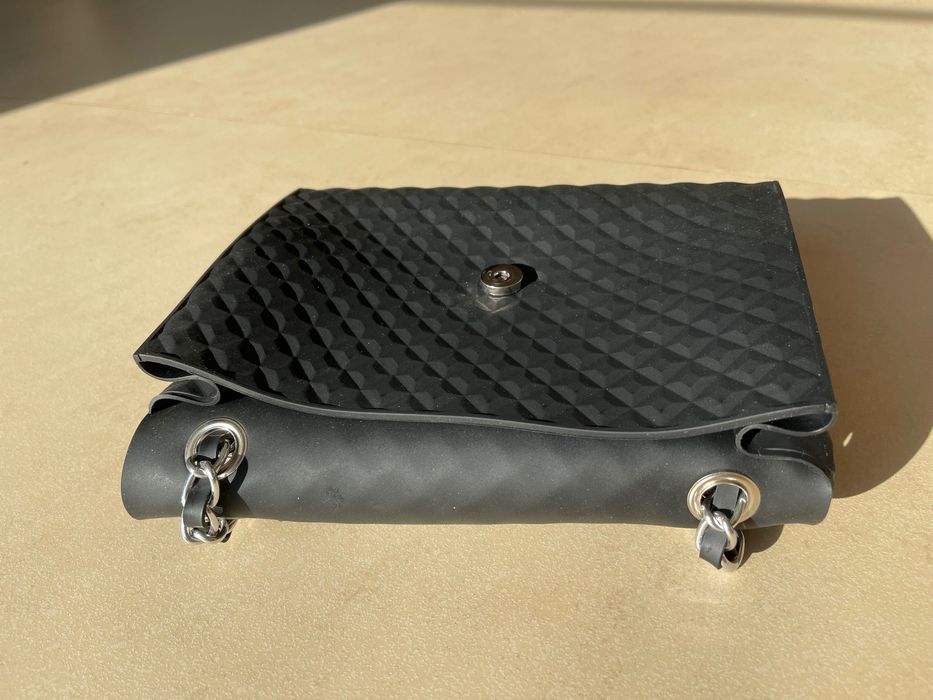 Сликонова чанта Baci Milano черна, за плаж