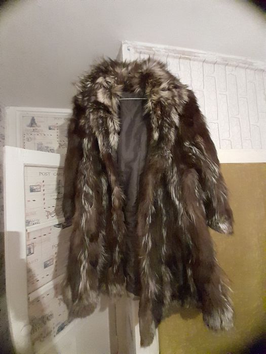 Продаётся шуба чернобурка