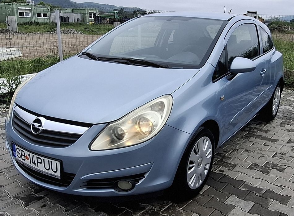 Opel Corsa D  1,2 benzină