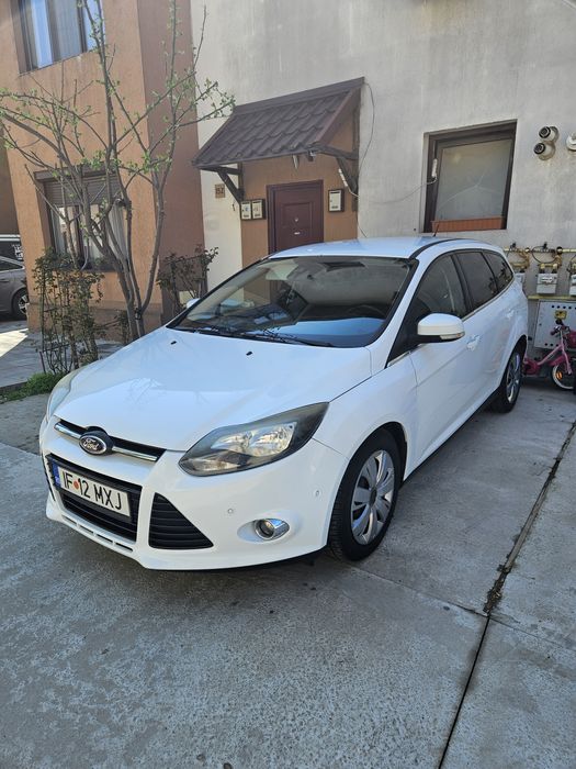 Ford Focus 2012, 1,6 diesel, aproape toate dotarile