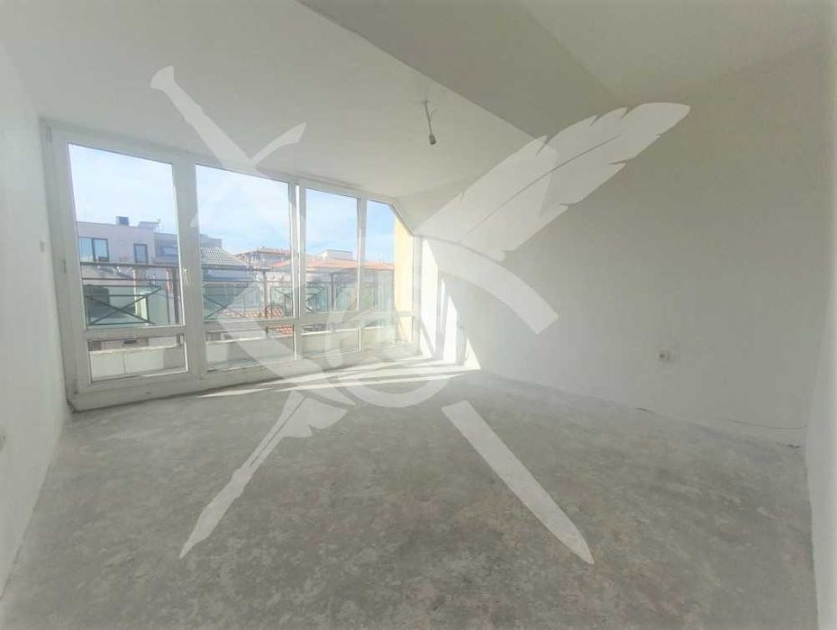 Продава се Тристаен апартамент в Бургас, Сарафово - 100 кв.м за 1000 €/кв.м - Снимка #3