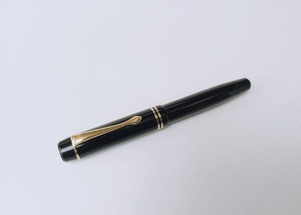 Stilou Montblanc 324, rar , penita aur 14K, piston telescopic, Germania