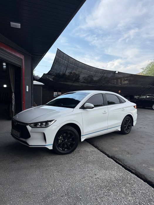 byd e3 sotiladi 2020 56 ming probeg