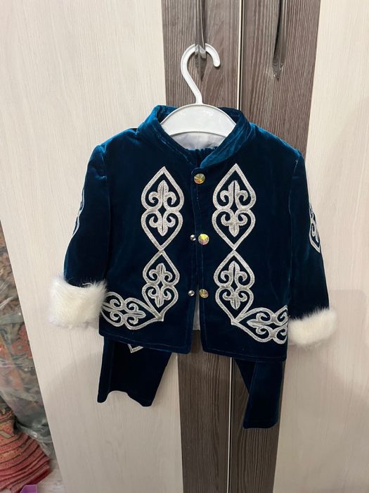 Продам кровать костюм