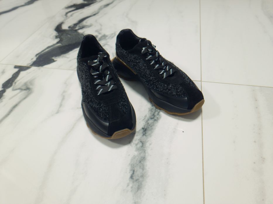 Дамски спортни обувки