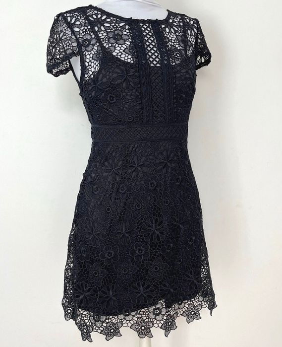 Rochie neagra Zara din dantela marimea M