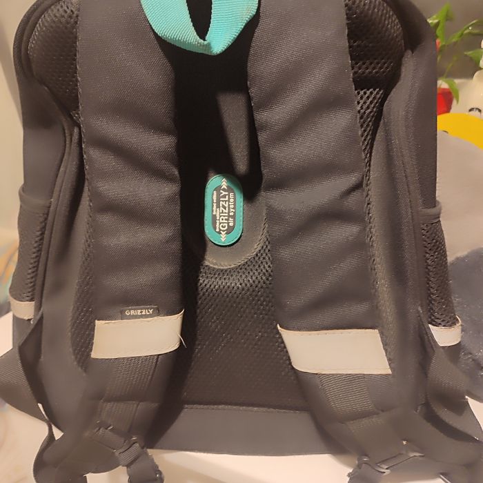 Продам рюкзак школьный