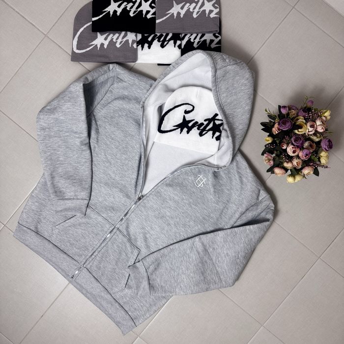 Двойки от Nike и Suvene