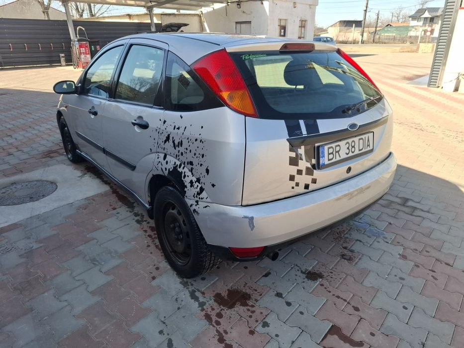 Ford Focus 1.8 benzina