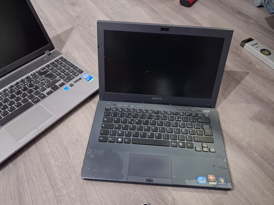 Laptop-uri pentru piese sau reparat