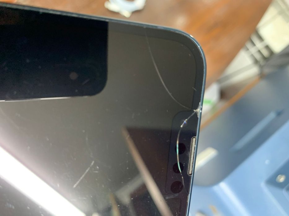 Айфон 13 в отличном состоянии