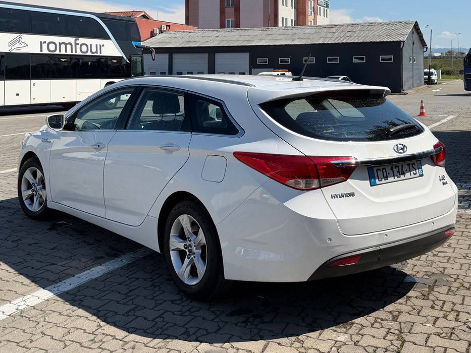 HYUNDAI i40 2013 — imagine 3