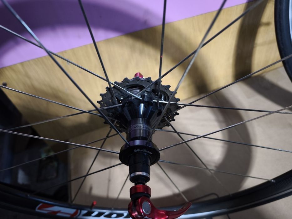 Roți cursiera carbon