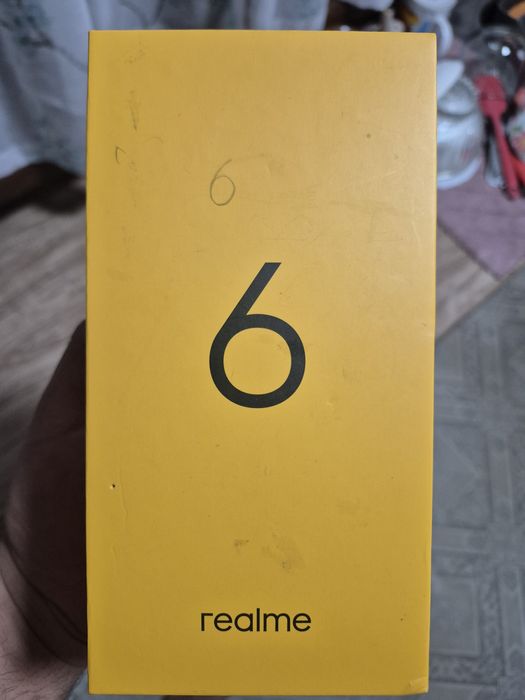 Realme 6 телефон