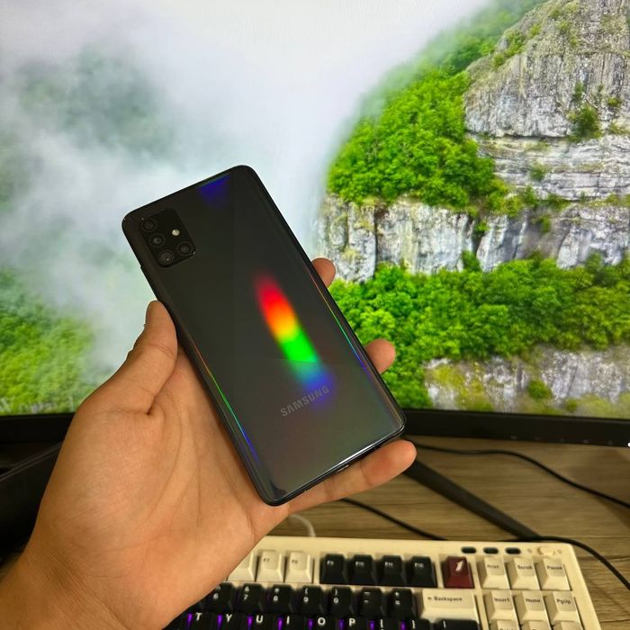 Samsung Galaxy A51 srochni sotiladi