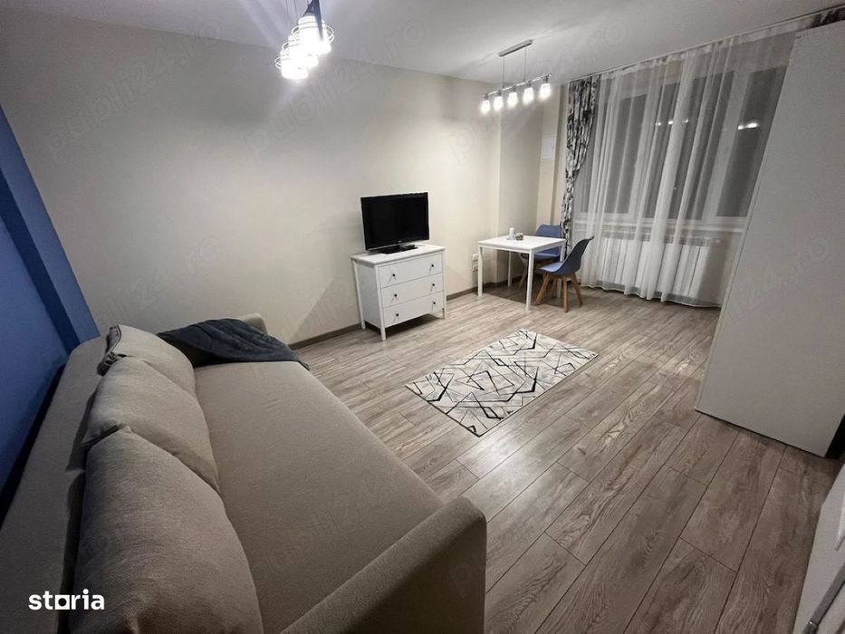 Universitate, Bd. Balcescu, Romana, garsoniera excelent pozitionata