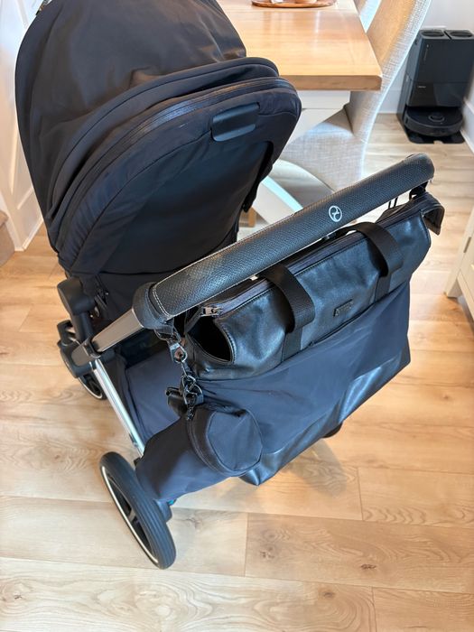 Cybex ePriam Platinum Black