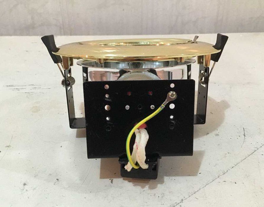 Shiftga o'rnatilgan chiroq / Светильник потолочный встраиваемый