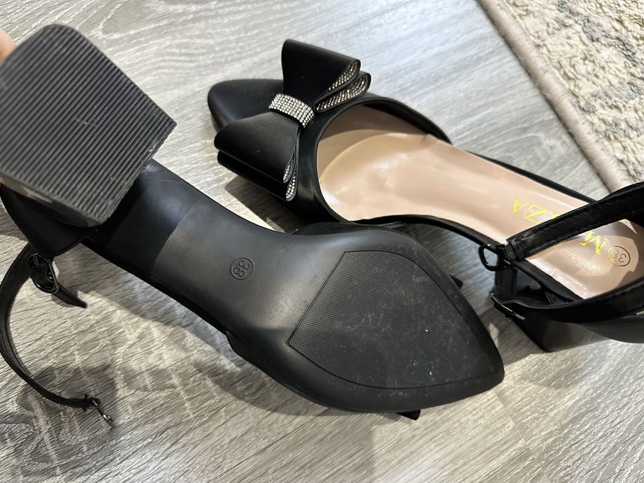 продаются туфли