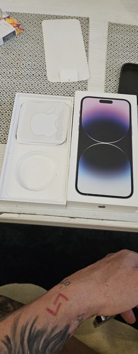 IPhone 14pro max лилав ПЕРФЕКТЕН