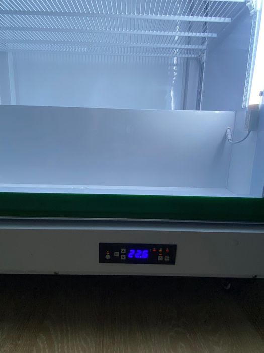 Витринный холодильник Almagreen Lc900