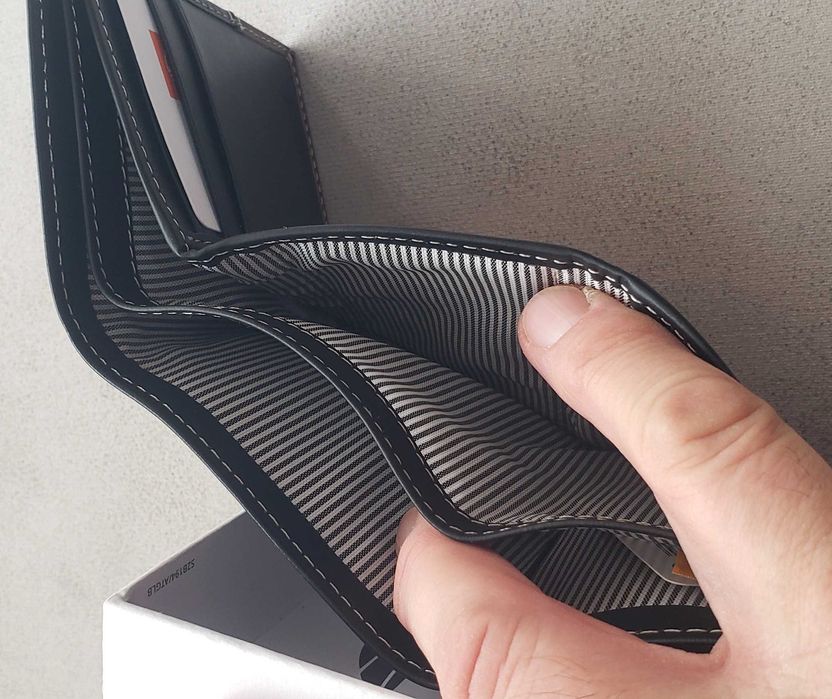 Нов, мъжки портфейл Timberland.