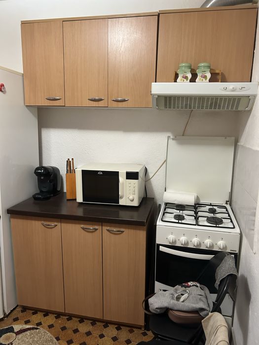 Inchiriez camera camin