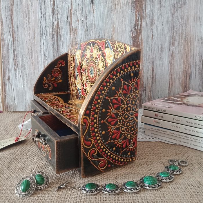 Шкатулка ручной работы.