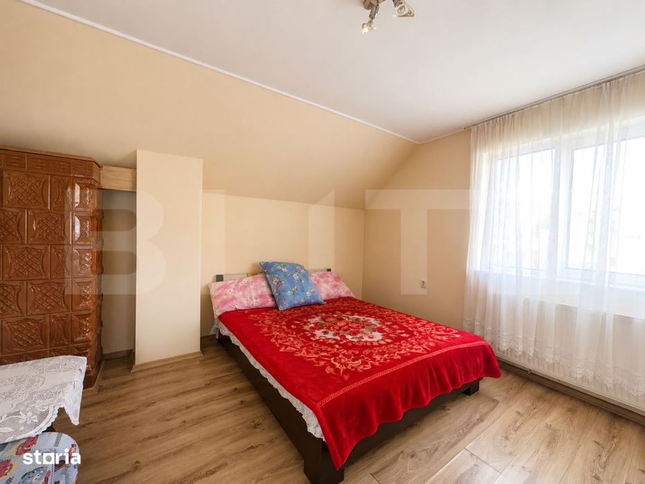 Ansamblu cu 3 locuinte, teren 1.700 mp, ideal investitie