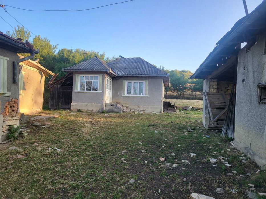 Teren intravilan 2500 mp + casă + anexe, CF 62707 Dej (Pintic nr. 223) 35.000 Euro Neg.