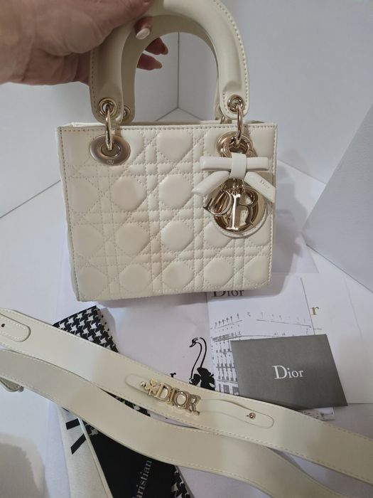 Налична чанта Lady Dior Latte
