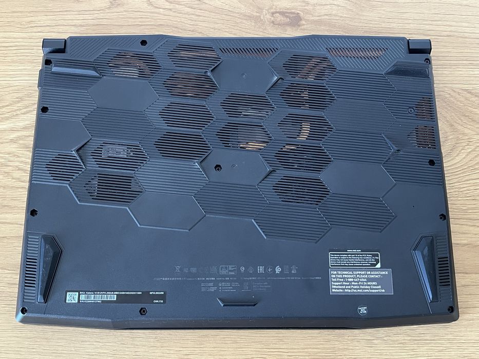 MSI Katana 15 – RTX 4060 8GB | Intel Core i5-12450H | 16GB RAM | 1TB SSD | 144Hz | Stare excelentă